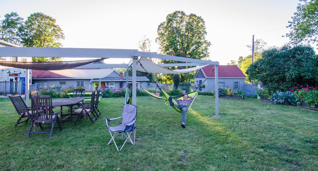 ברלינגטון Inn At Charlotte B&B מראה חיצוני תמונה