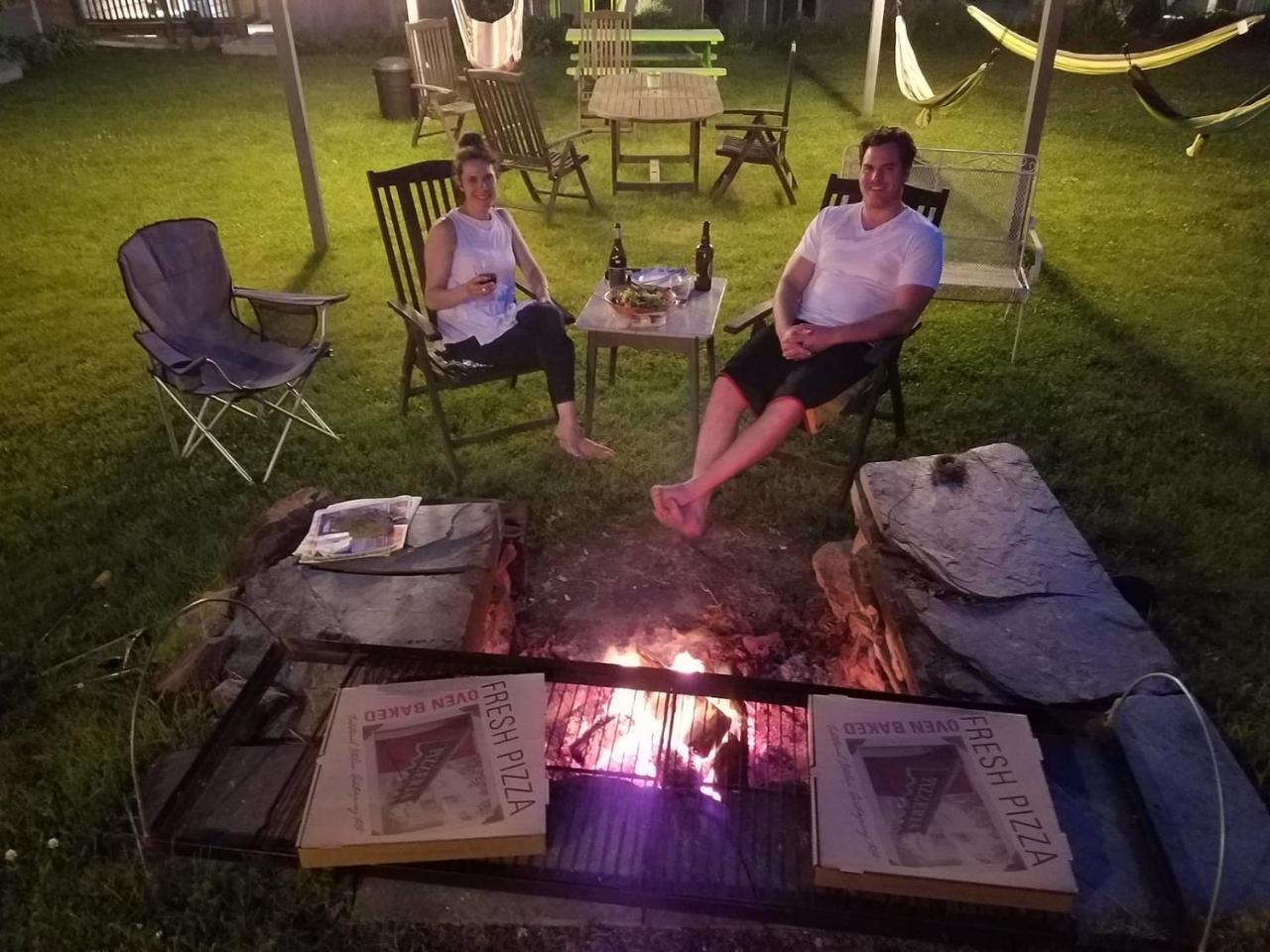 ברלינגטון Inn At Charlotte B&B מראה חיצוני תמונה